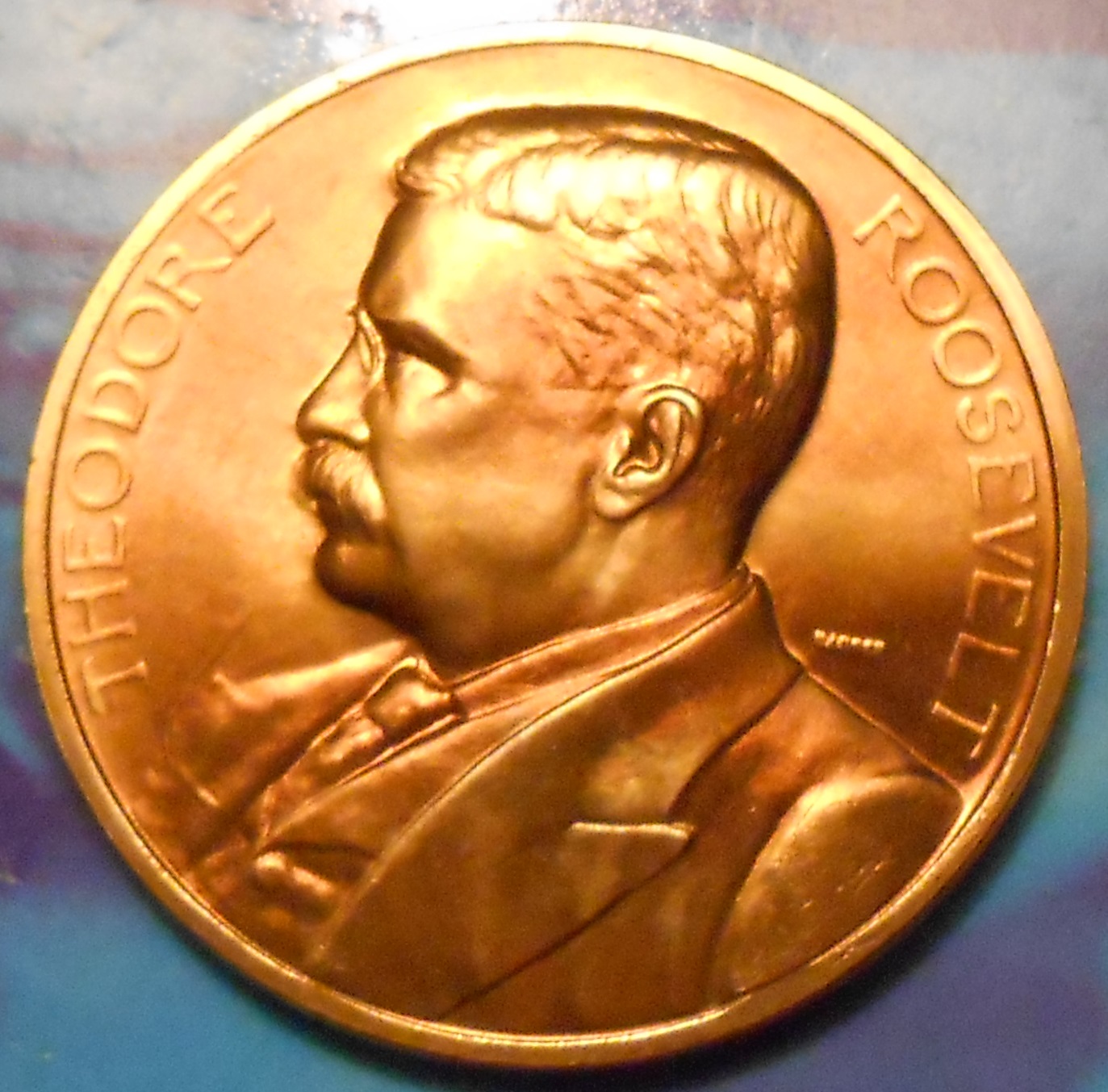 rooseveltmedalobv.jpg