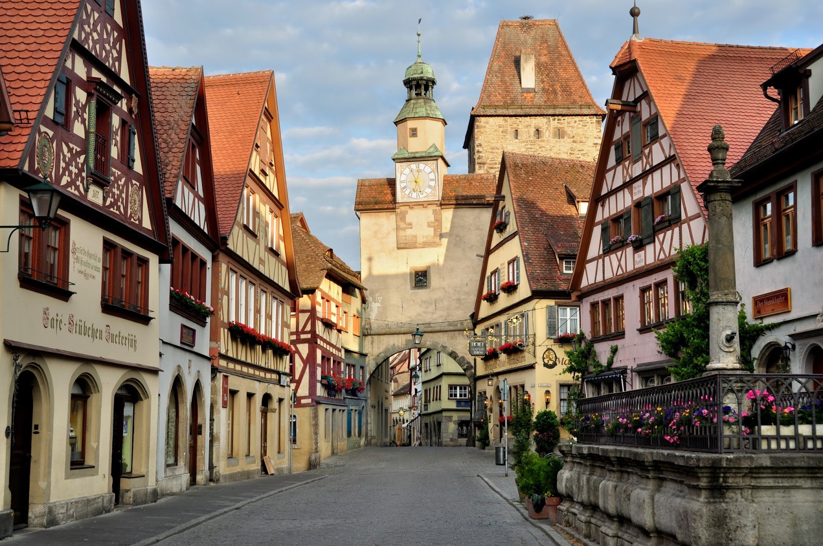 Rothenburg ob der Tauber, Germany (1).jpg