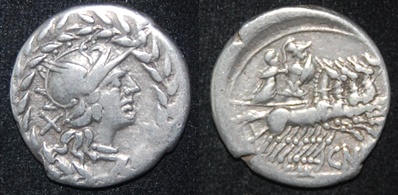 RR Gellius 138 BCE AR Den Roma wreath Mars fem captive (2) Quad S 109 Cr 232-1 Obv-Rev.jpg