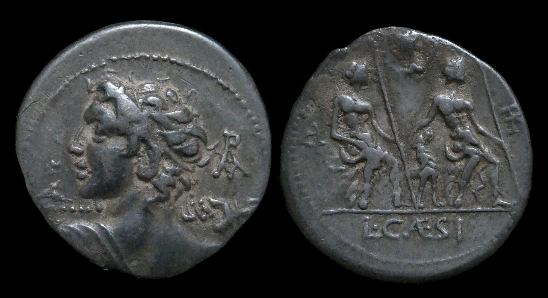 RR - L Caesius Lares ex Huntington 222.jpg