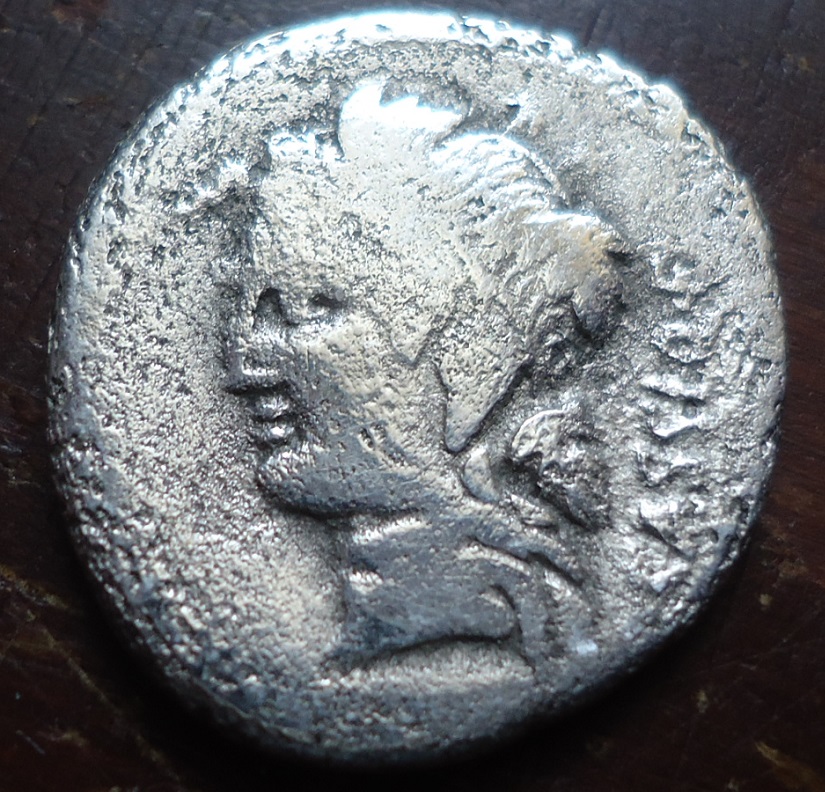 RR - L. Cassius Q.f. Longinus (3).JPG