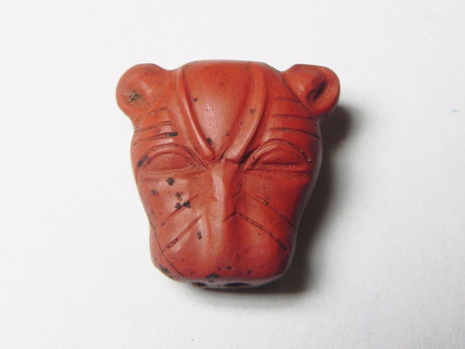 s-l1600NEW KINGDOM RED JASPER LION AMULET. 1400 B.Cbest side.jpg