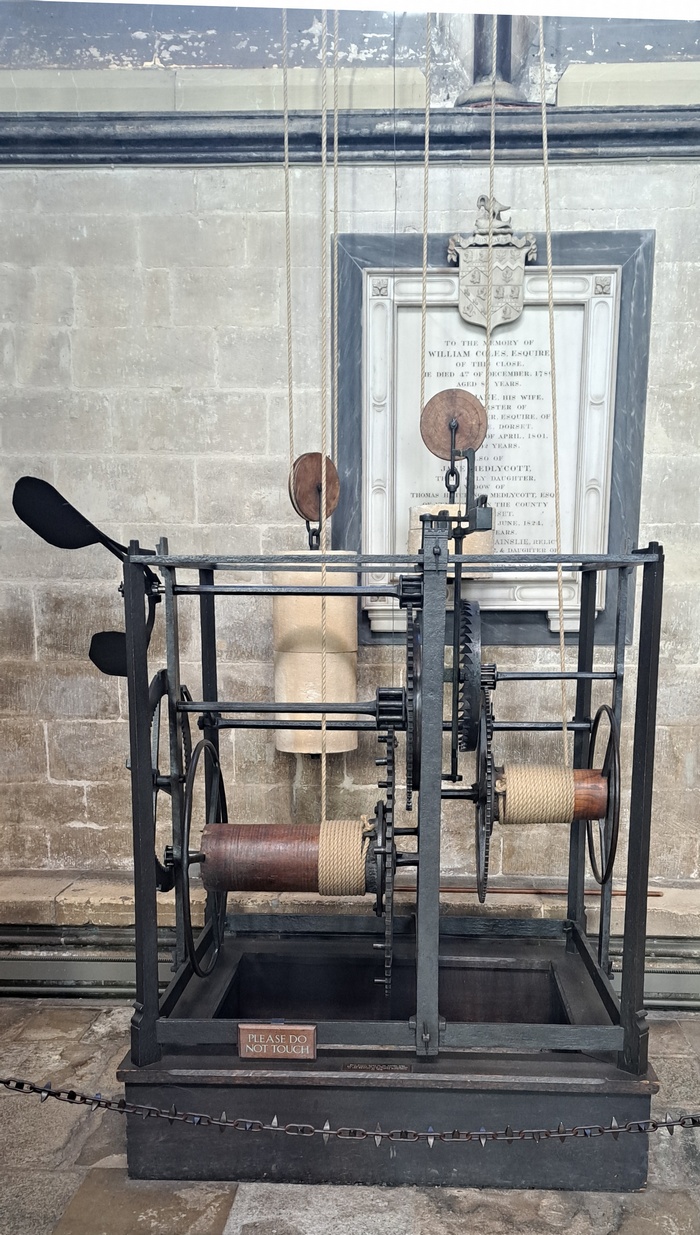 Salisbury_Cathedral_oldest_mechanical_clock_lo_res.jpg