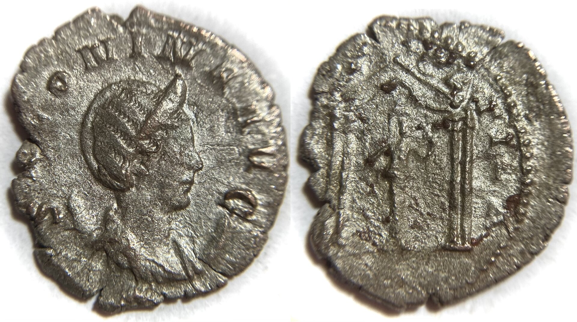 Salonina AR Antoninianus RIC Lyons 5.JPG