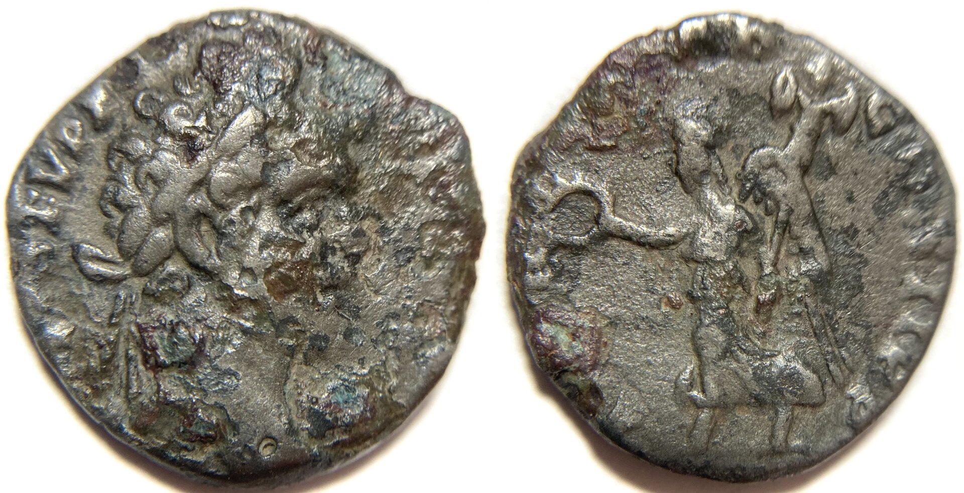 Septimius Severus Limes Denarius RIC 63a.JPG