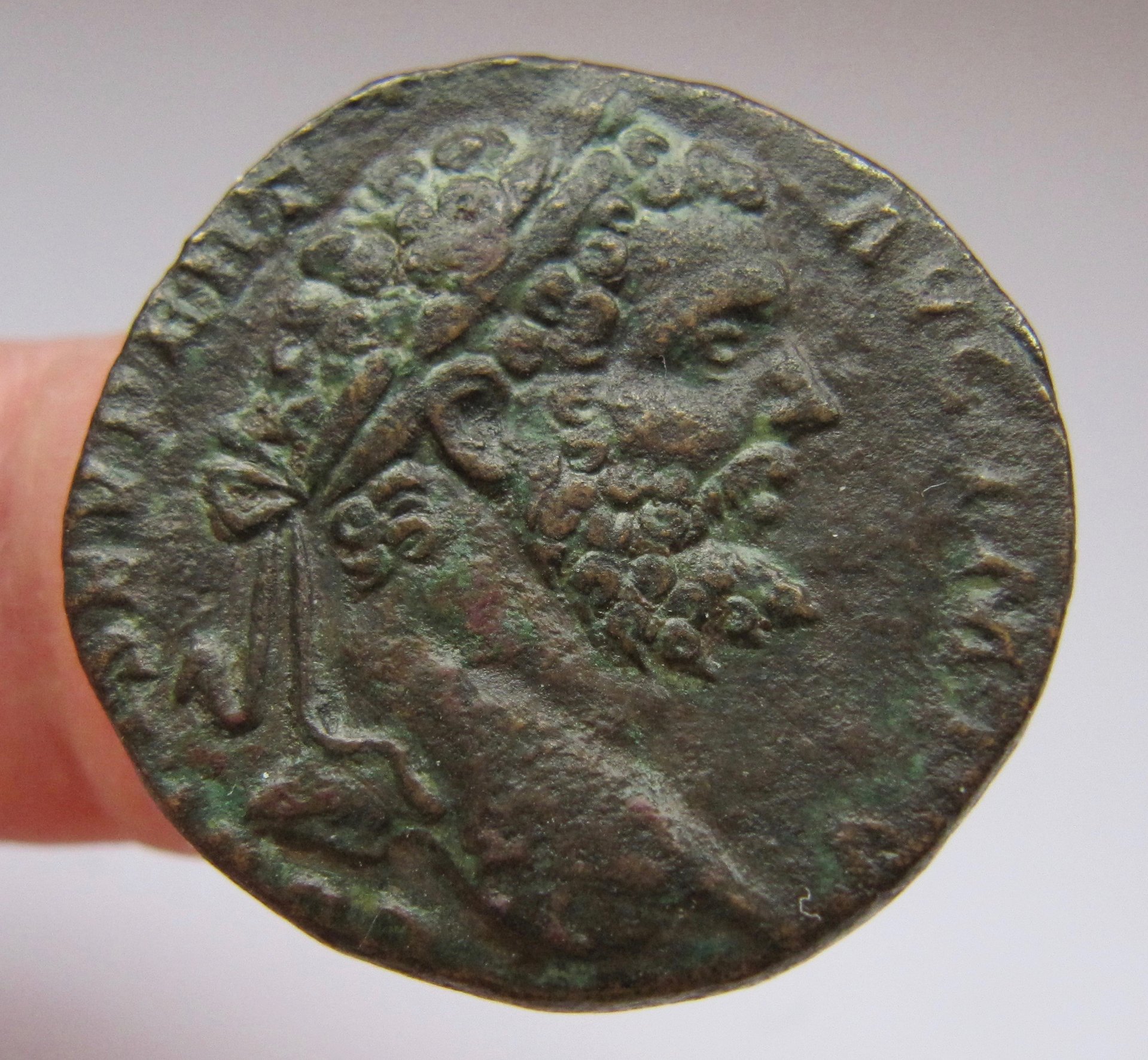 Septimius Severus Sestertius-Bow-Rev - 1.jpg