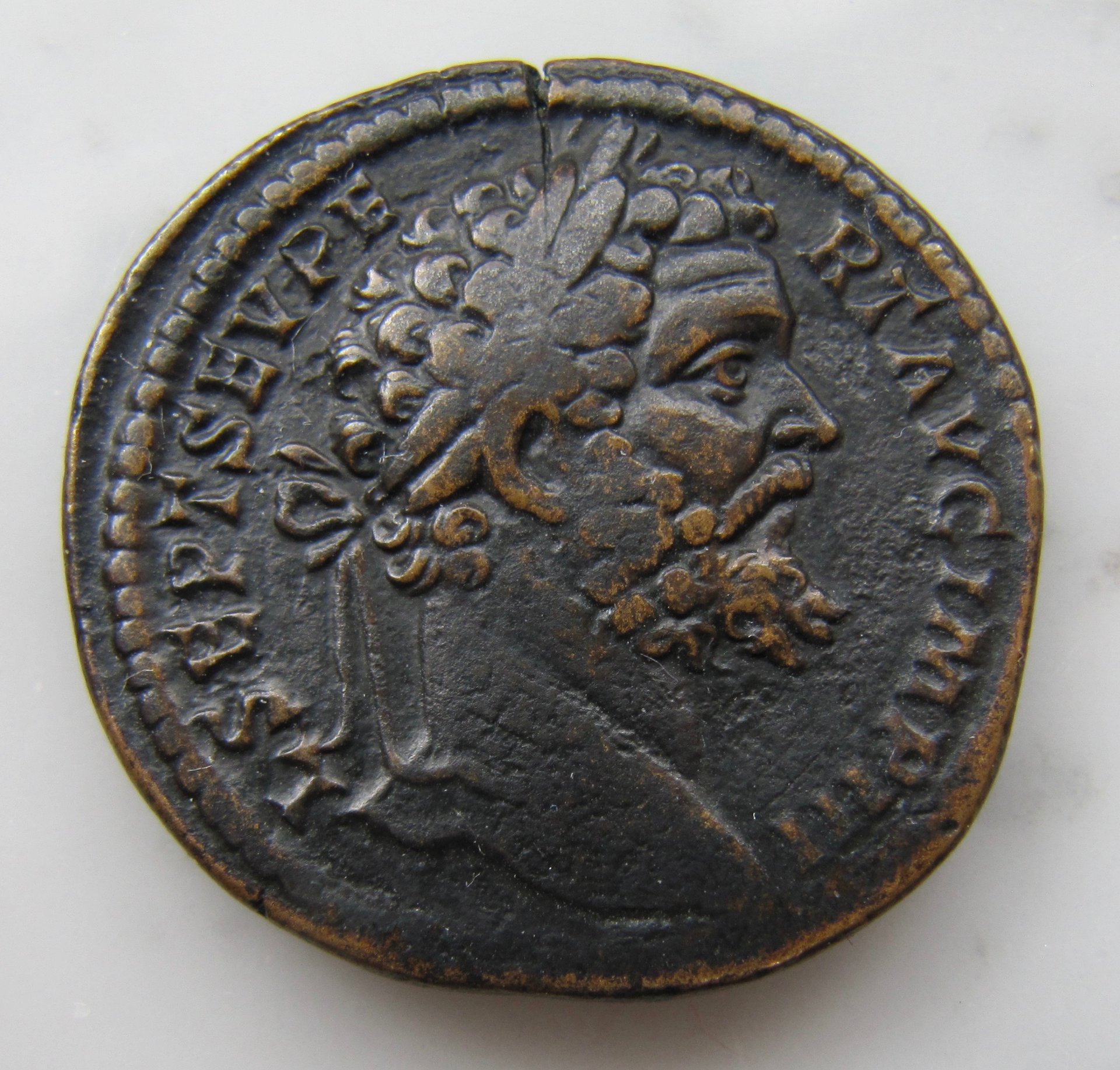 Septimius Severus Sestertius-Obv - 1.jpg