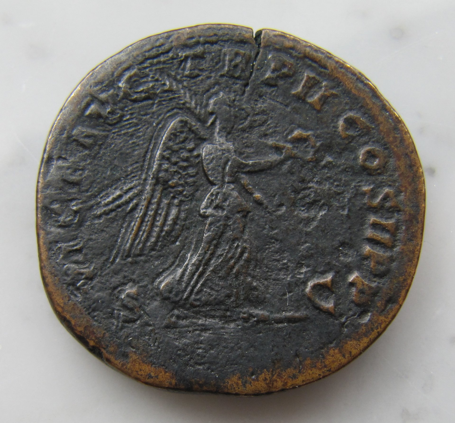 Septimius Severus Sestertius Victoria-Rev - 1.jpg