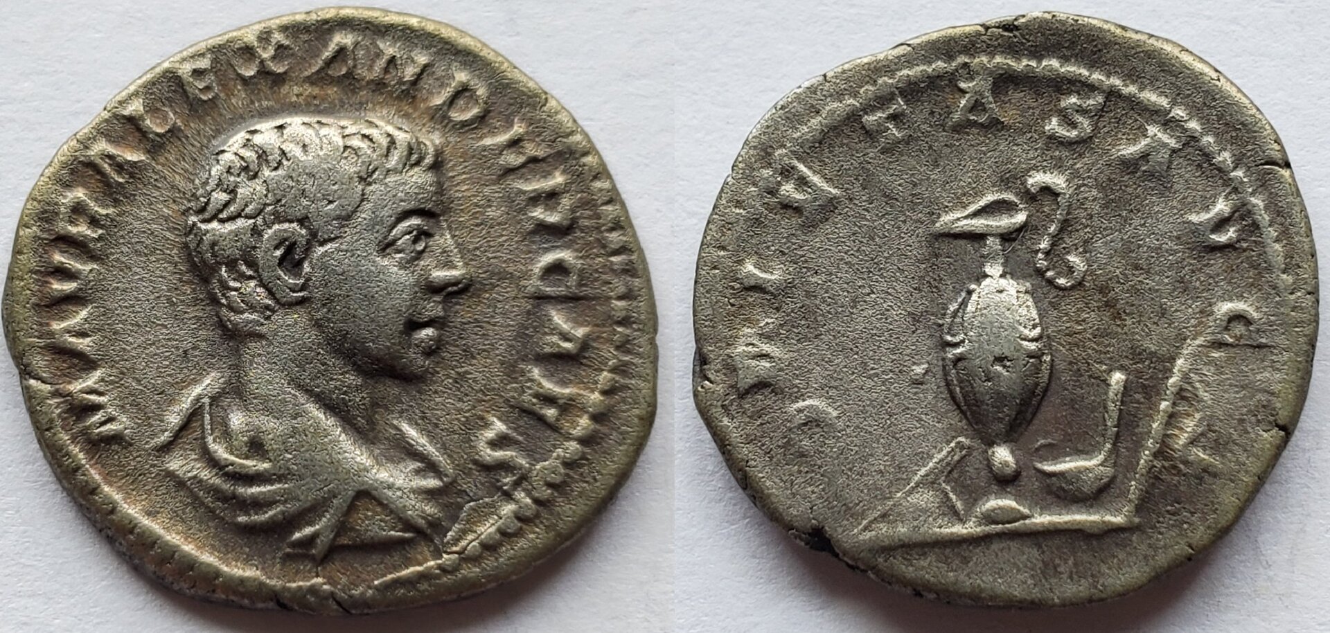 Severus Alexander caesar priestly implements.jpg