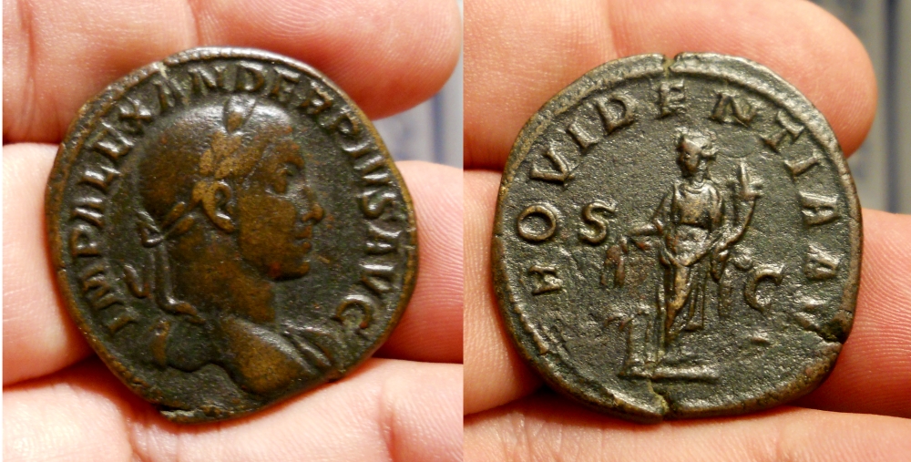 Severus Alexander sestertius.JPG