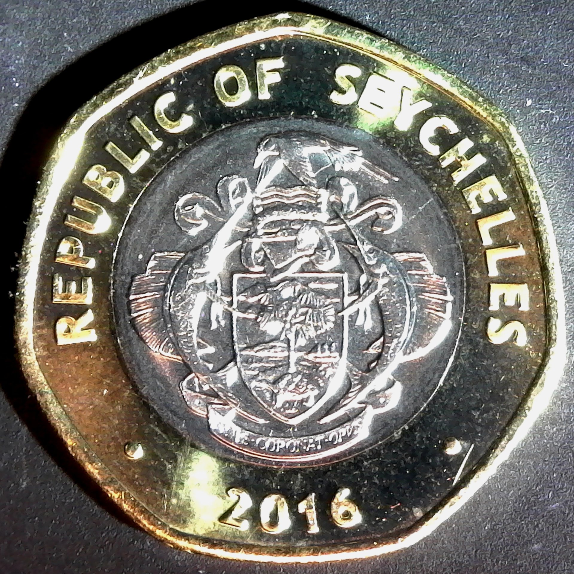 Seychelles 10 Rupees 2016 obv.jpg