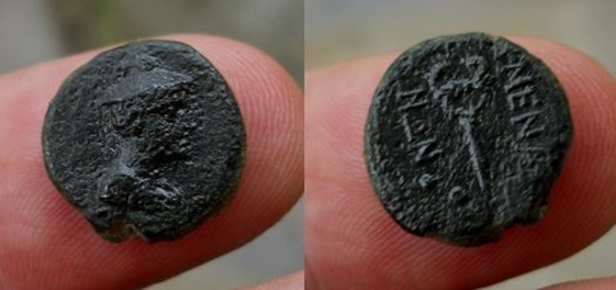 Sicily Menainon Hermes in petasos, caduceus, two pellets Hexas.jpg