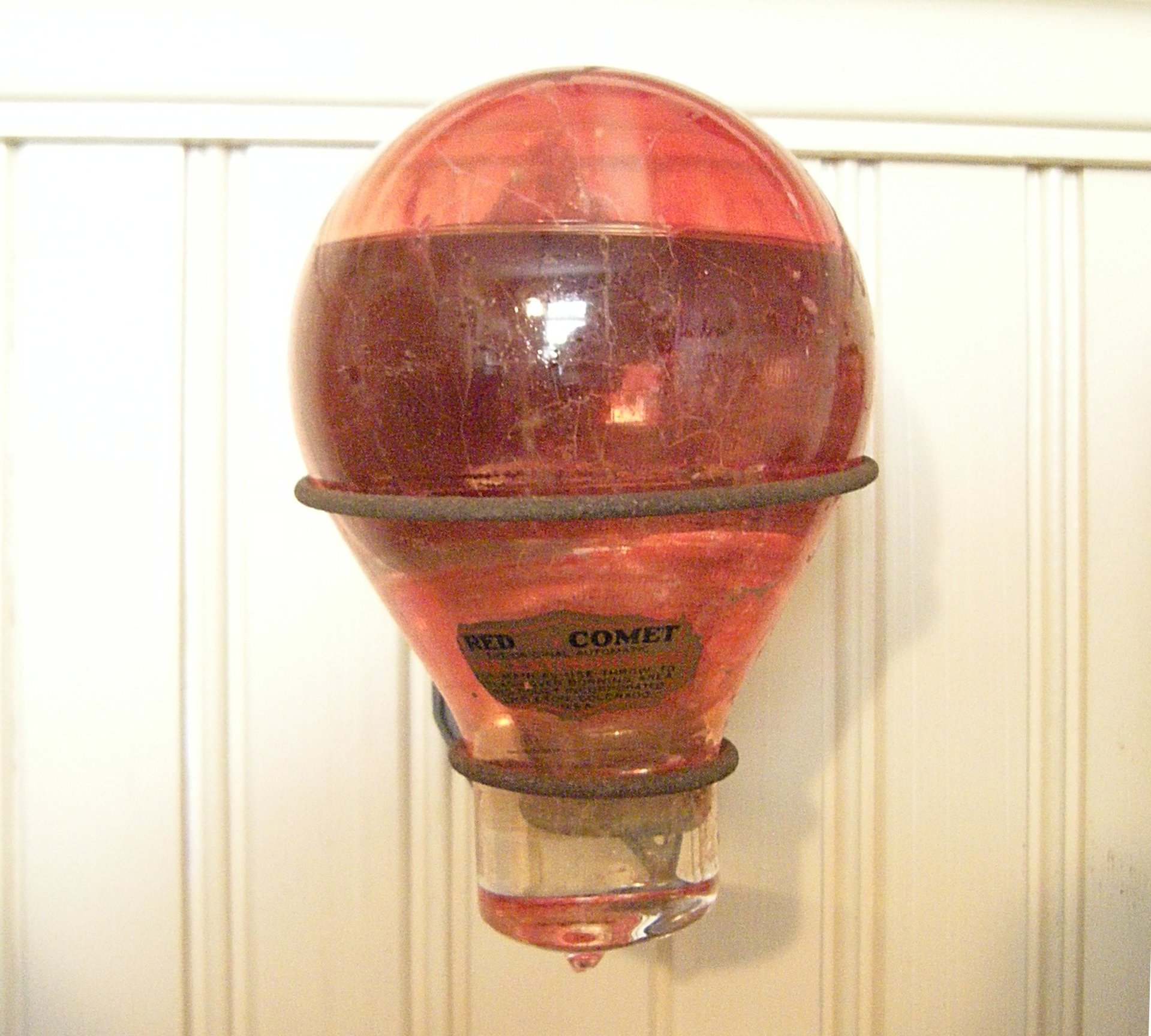 Snohomish_-_Blackman_House_Museum_-_Comet_fire_extinguisher_02A.jpg