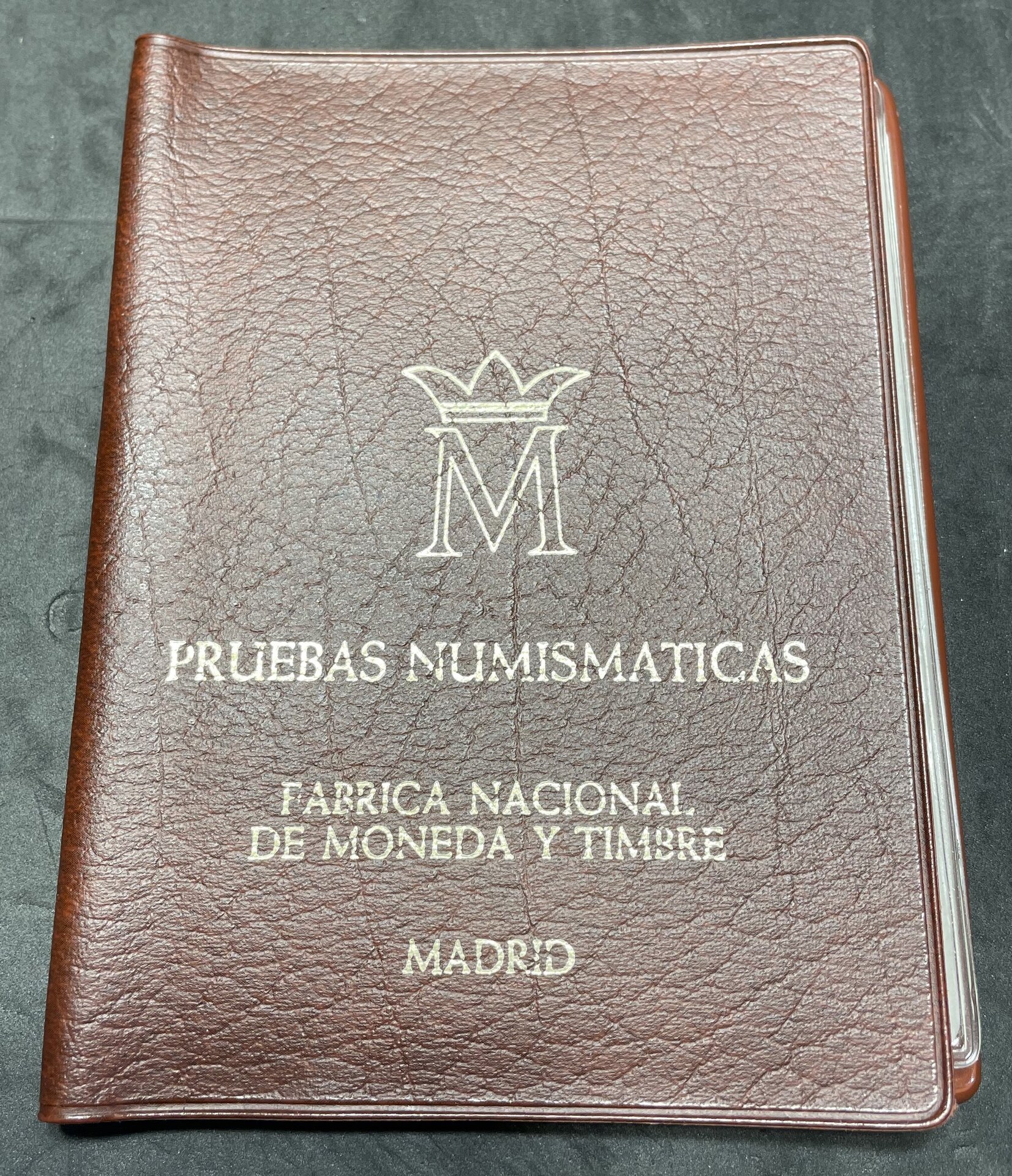 Spain - 1972 Proof Set Folder (Front).jpg