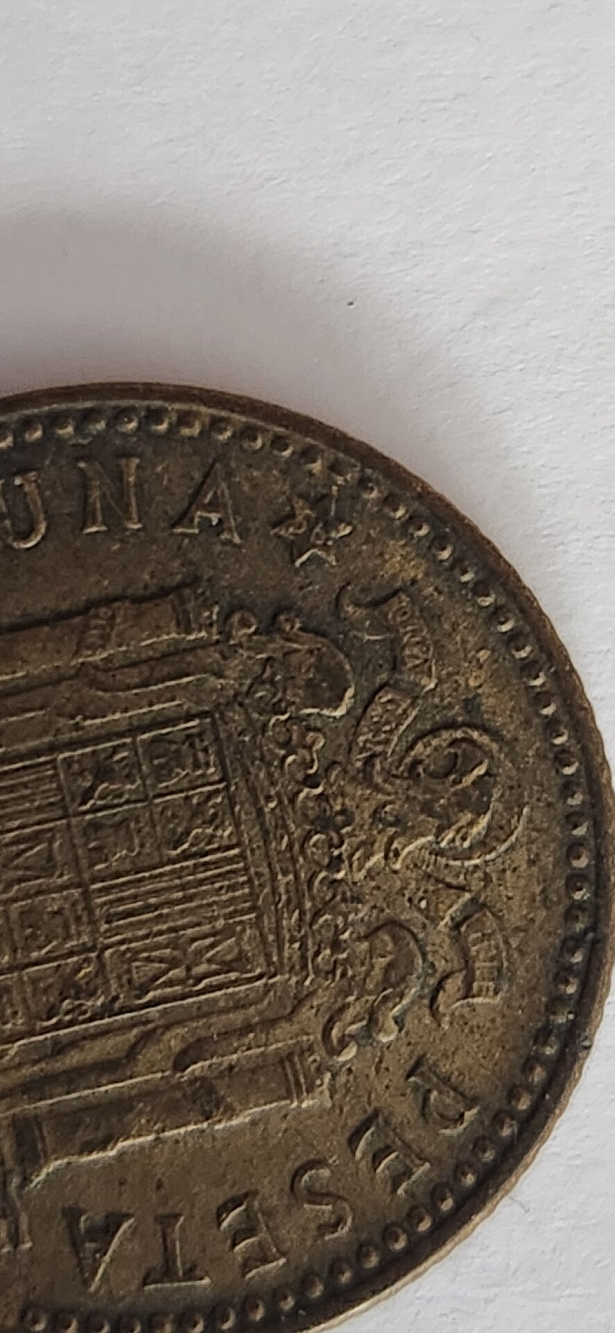 Spain Una Peseta 1947(56) reverse1 56.jpg