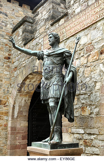 statue-of-the-roman-emperor-antoninus-pius-outside-of-the-reconstructed-ey86ge.jpg