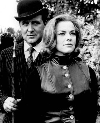 Steed-Mrs-Gale-the-avengers-tv-series-27003050-320-392.jpg