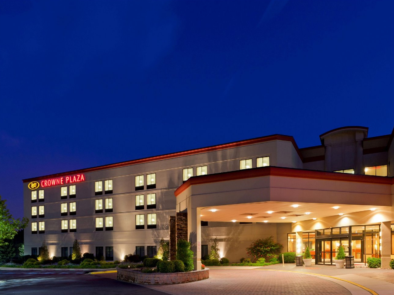 stocks bonds hotel.jpg