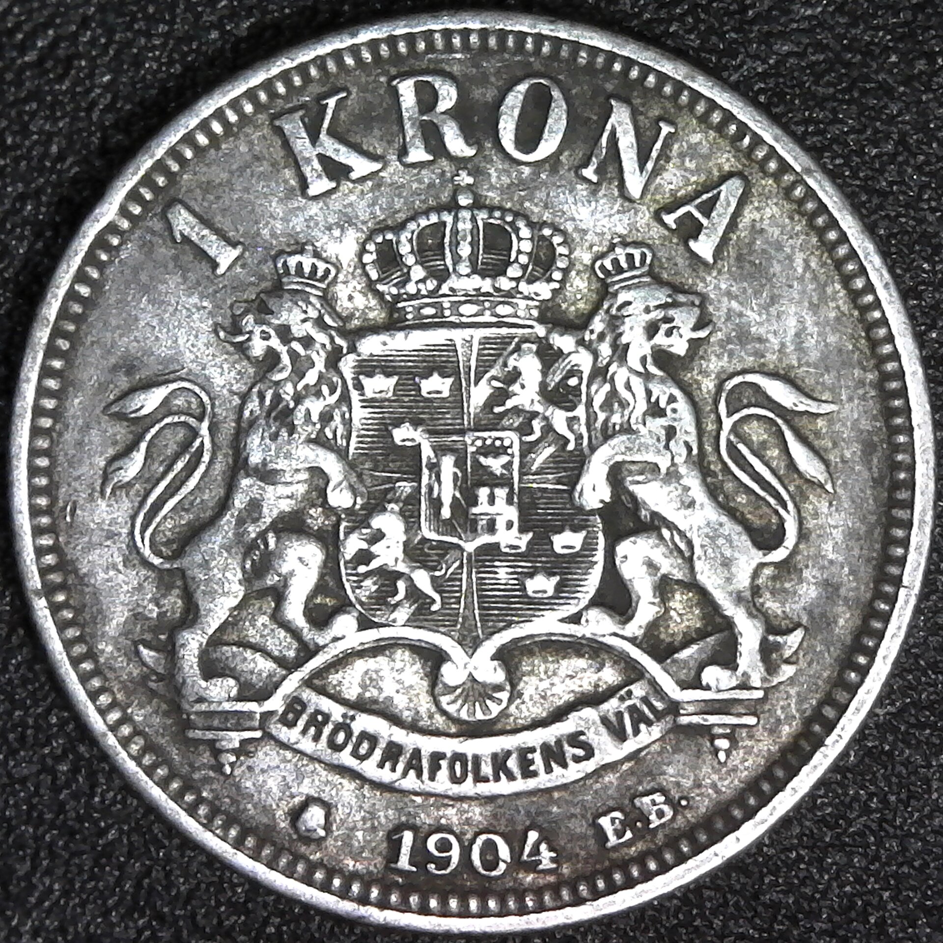 SWEDEN - 1904 - 1 KRONE SILVER - K760 rev A.jpg