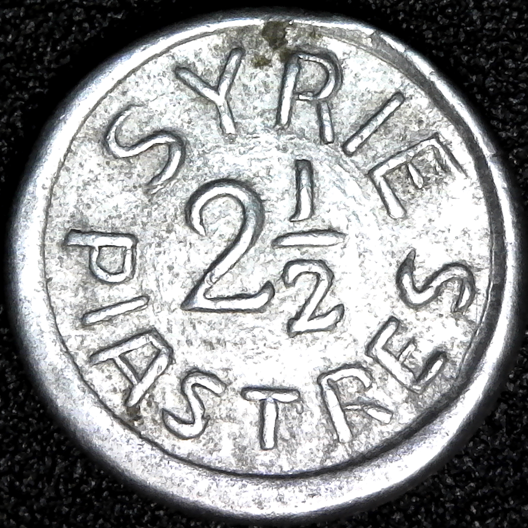 Syria WWII provisional Two and a Half Piastres obv.jpg