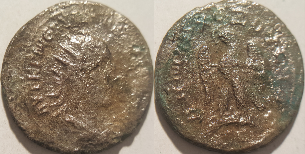 Tetradrachm Decius.png