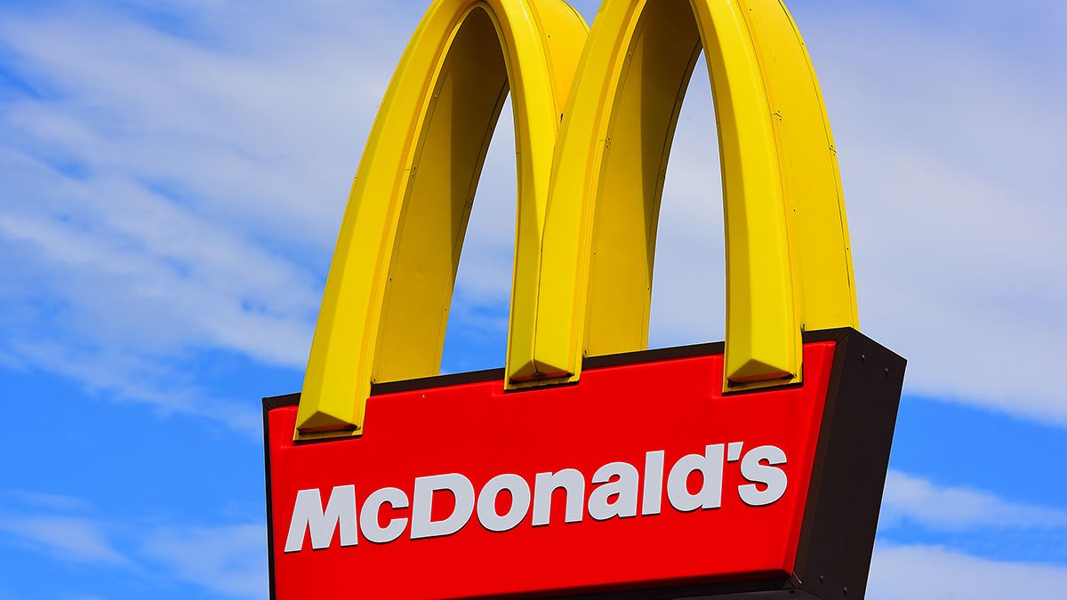 the-golden-mcdonalds-arch.jpg