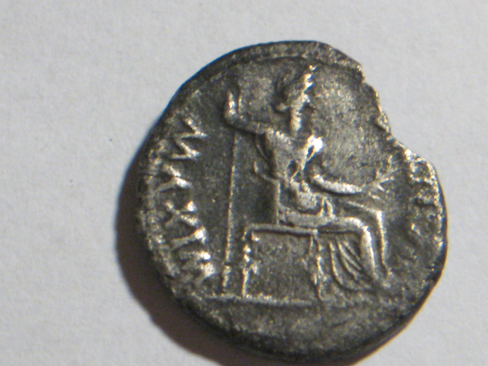 tiberius denari 002.JPG
