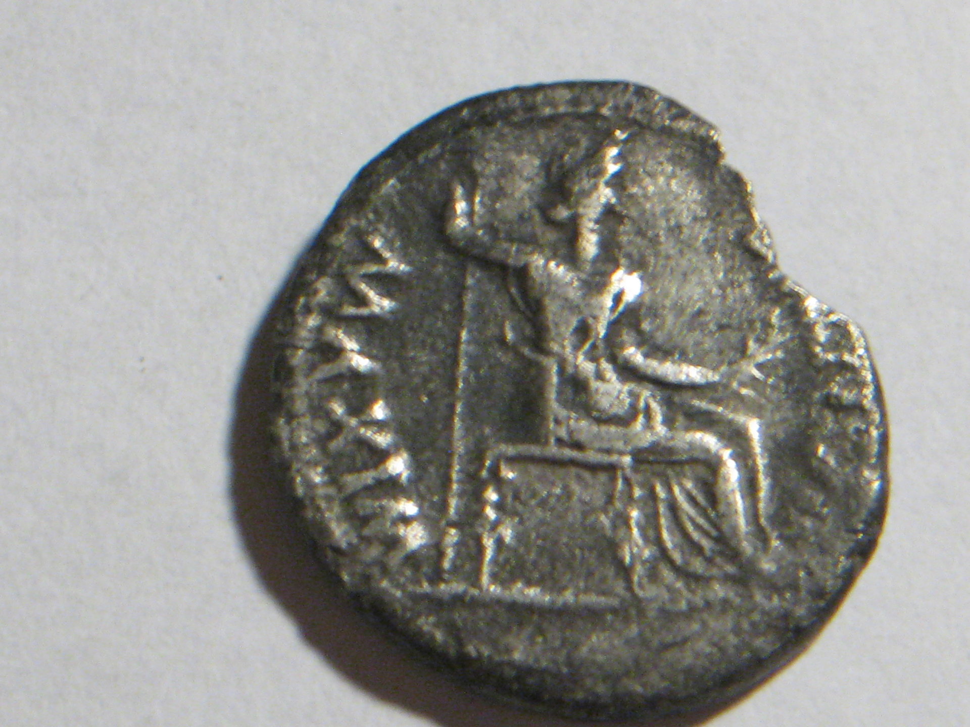 tiberius denari 002.JPG