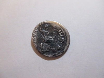TIBERIUS_FOURRÉE_DEN_1.jpg