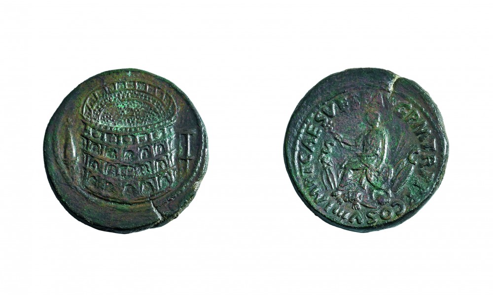 Titus Colosseum sestertius.jpg