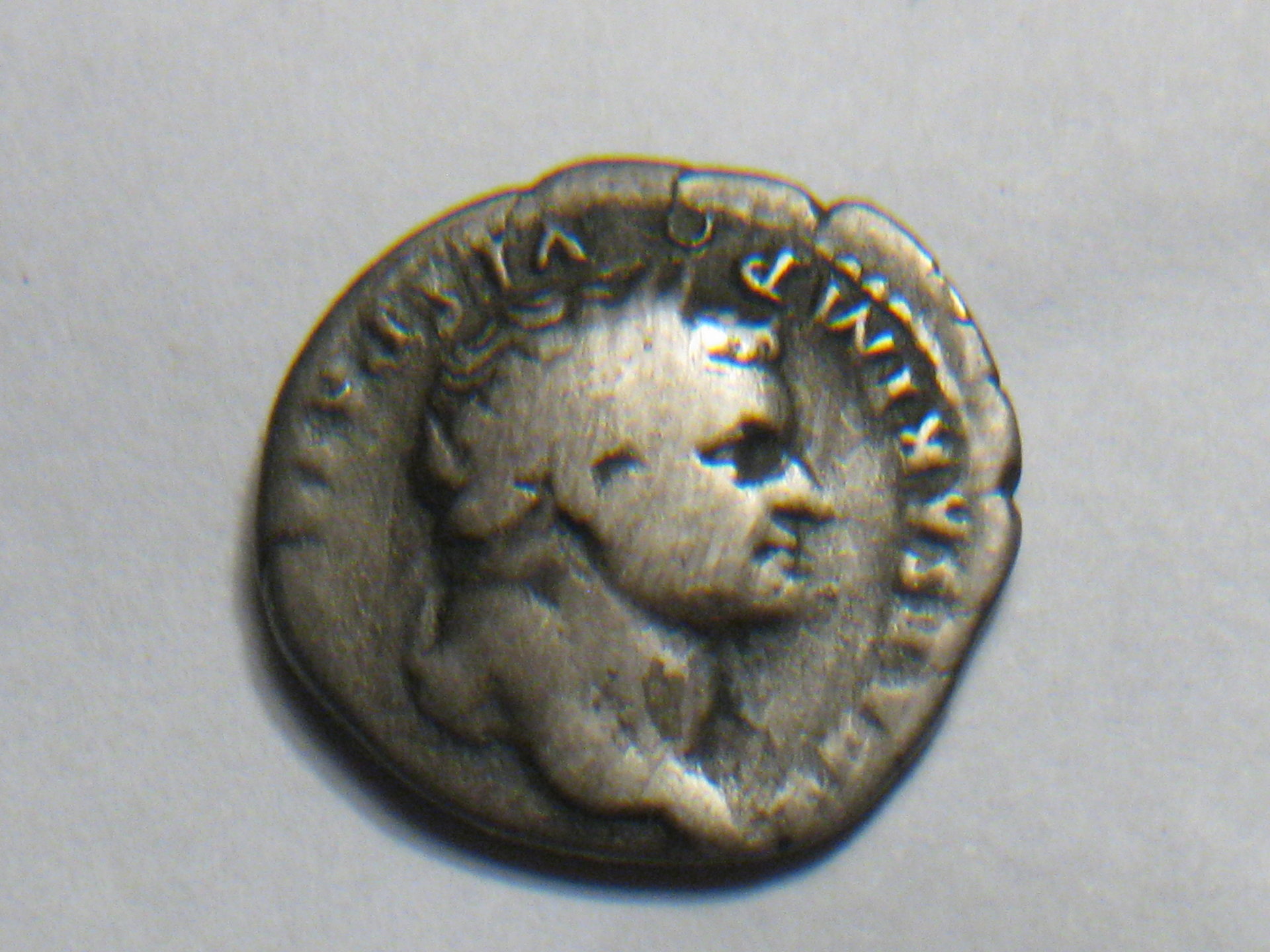 Titus Denarius 76 ad eagle reverse 001.JPG
