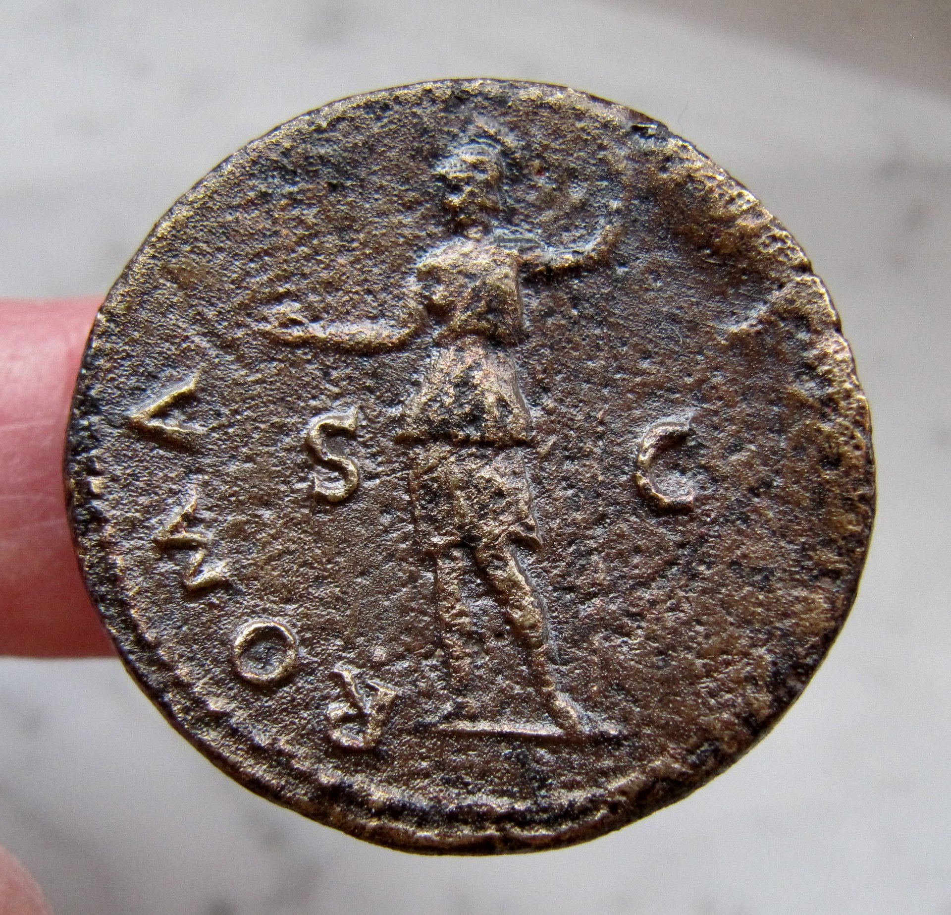 Titus Sestertius Roma-Obv - 1.jpg