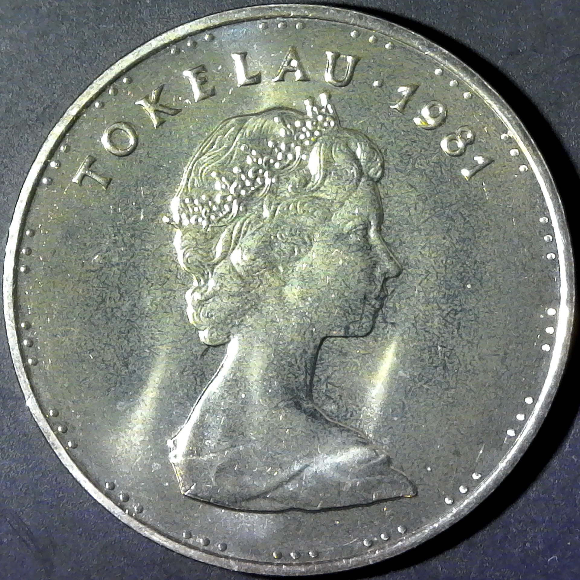 Tokelau Dollar 1981 obv.jpg