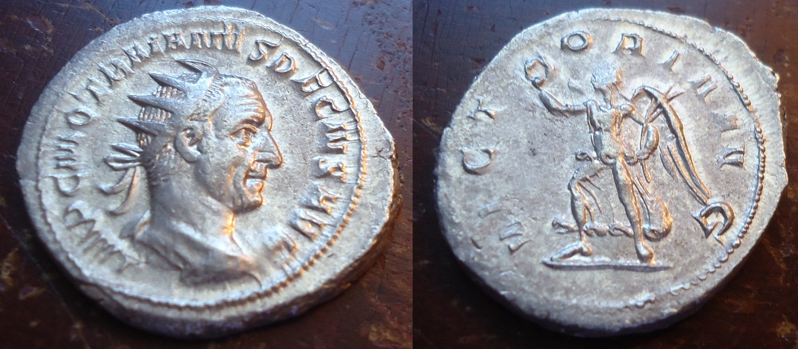 Trajan Decius Ant VICTORY (2).JPG