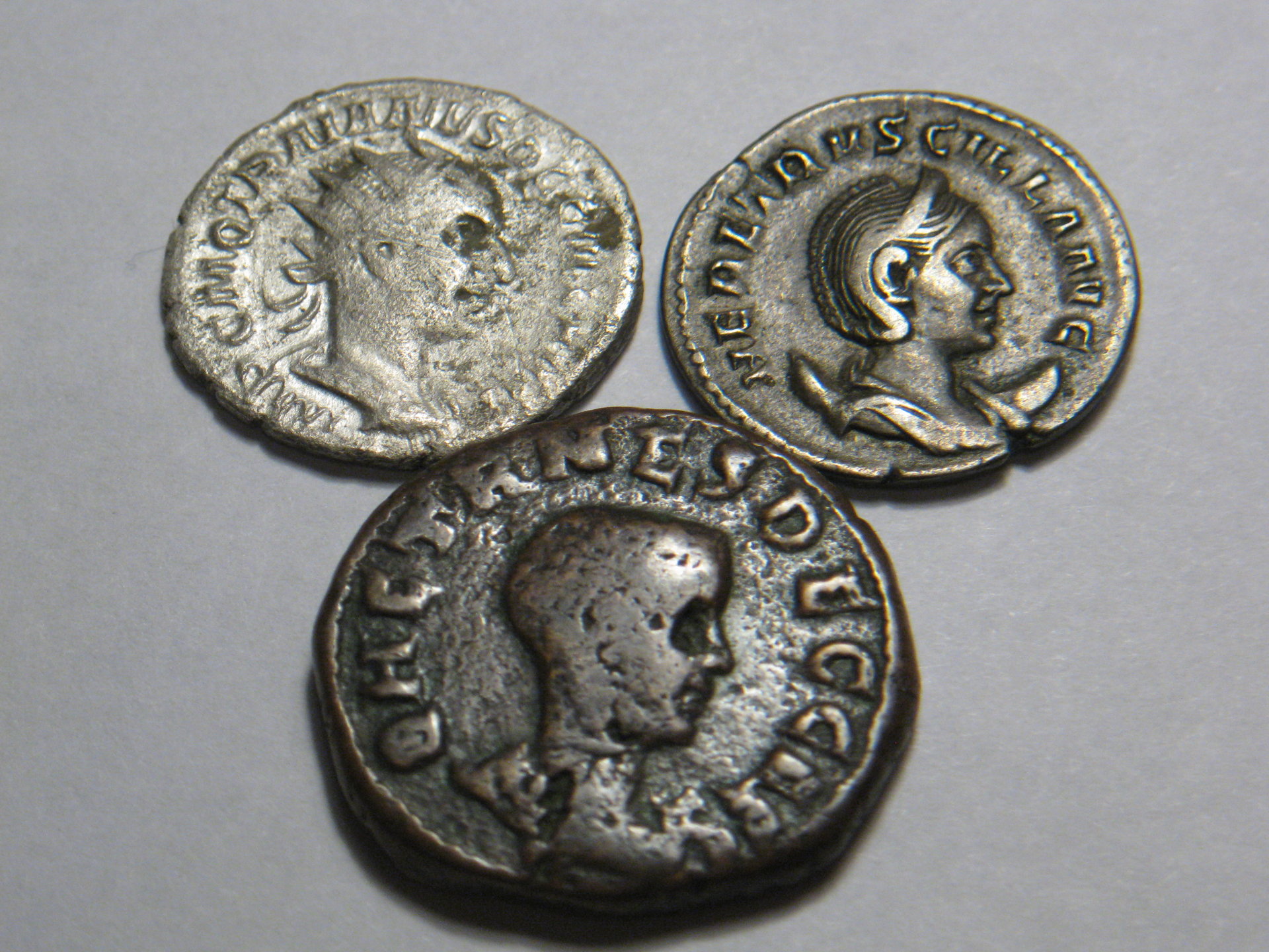 Trajan Decius antoninianus & family 006.JPG