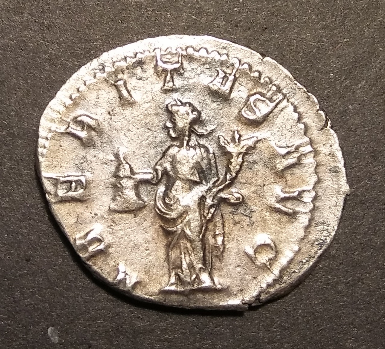 Trajan Decius Reverse - VBERITAS.jpg