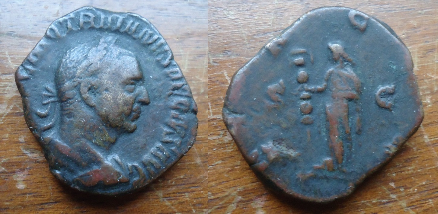 Trajan Decius - Ses. DACIA standard (0).jpg