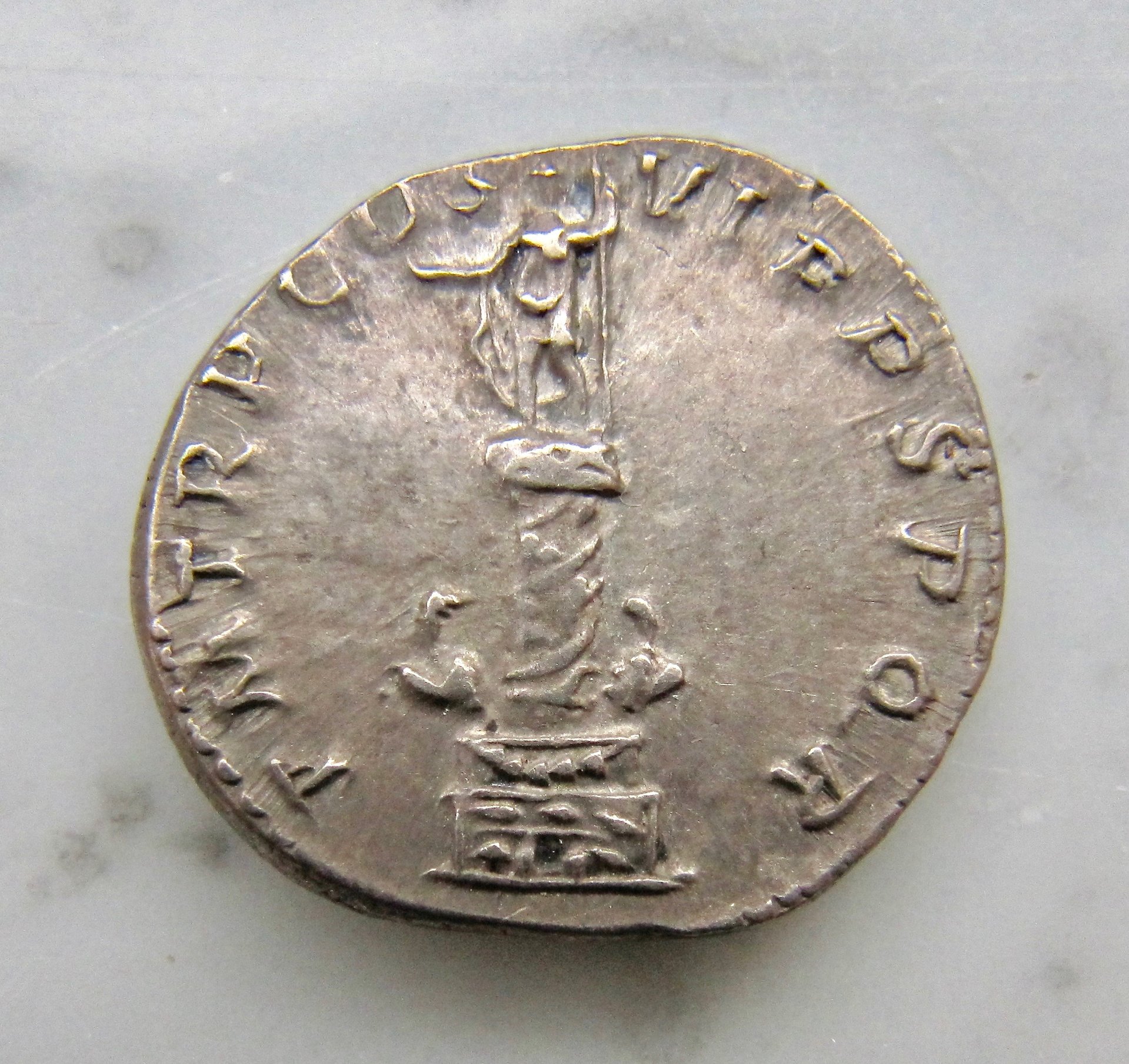 Trajan denarious column ex Rauch - REV1 N - 1.jpg
