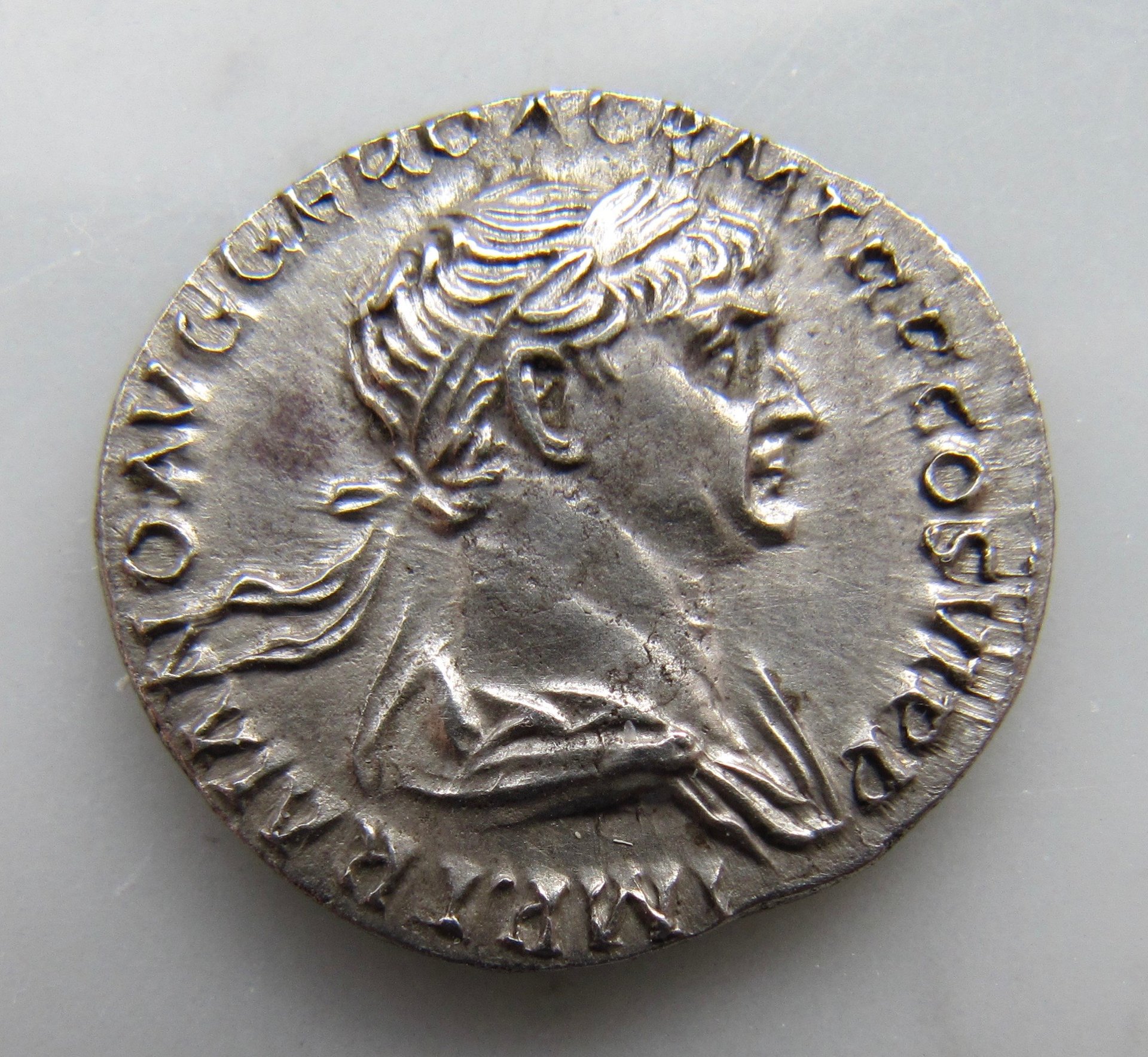 trajan denarius standards better obv2 n - 1.jpg