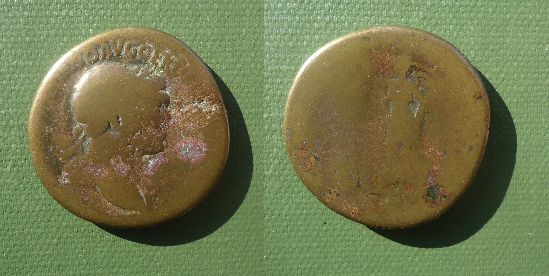 Trajan - Sestertius Victory w Trophy Mar 2020 (0).jpg