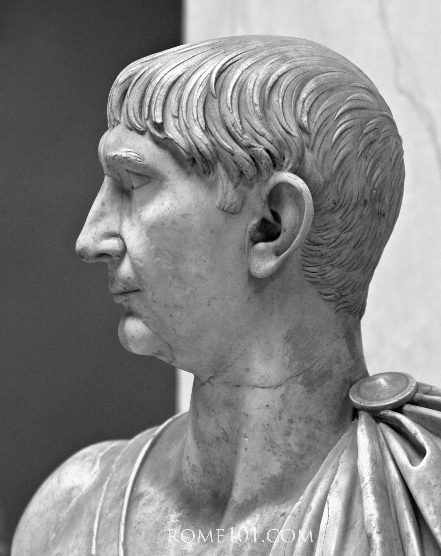 Trajan statue profile.jpeg