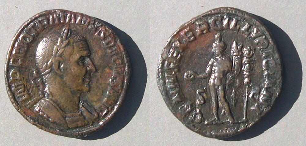 TrajanDecius3SestGENIVS8318.jpg