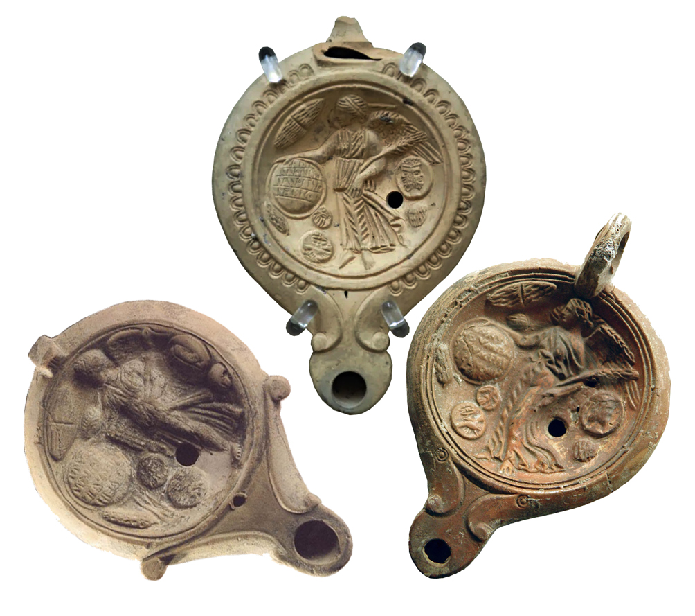 trois lampes.jpg