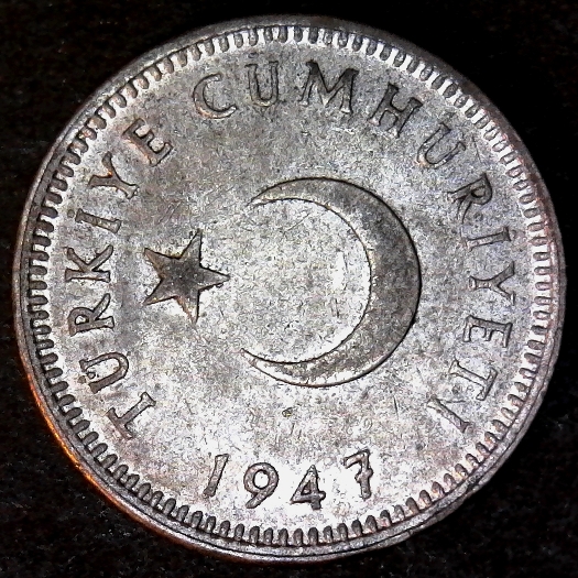Turkey 50 Kurus 1947 obverse less 5 50pct.jpg