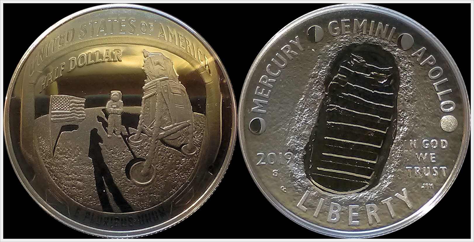 United States 2019 Apollo 11 Clad Proof Half Dollar.jpg
