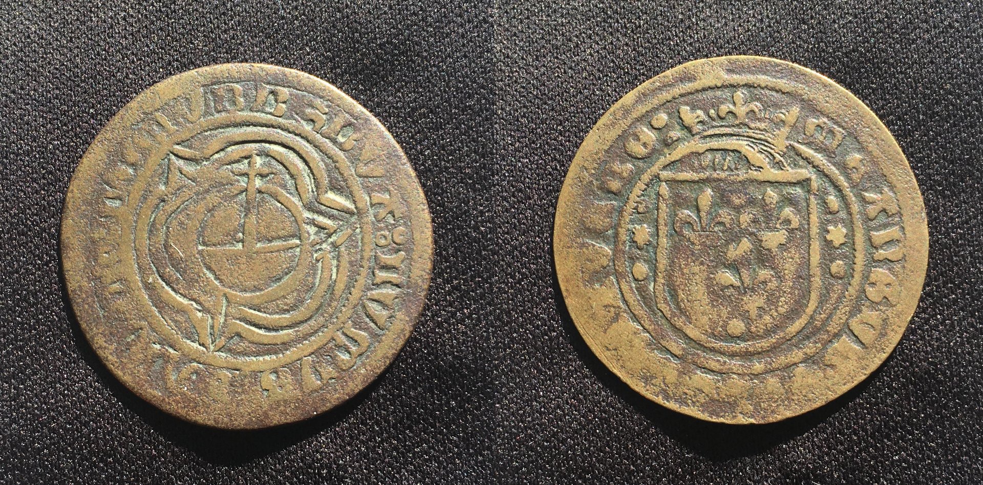 Unknown Jeton (Nuremburg) c. 1500 AD 3.40g S2 Combined.jpg