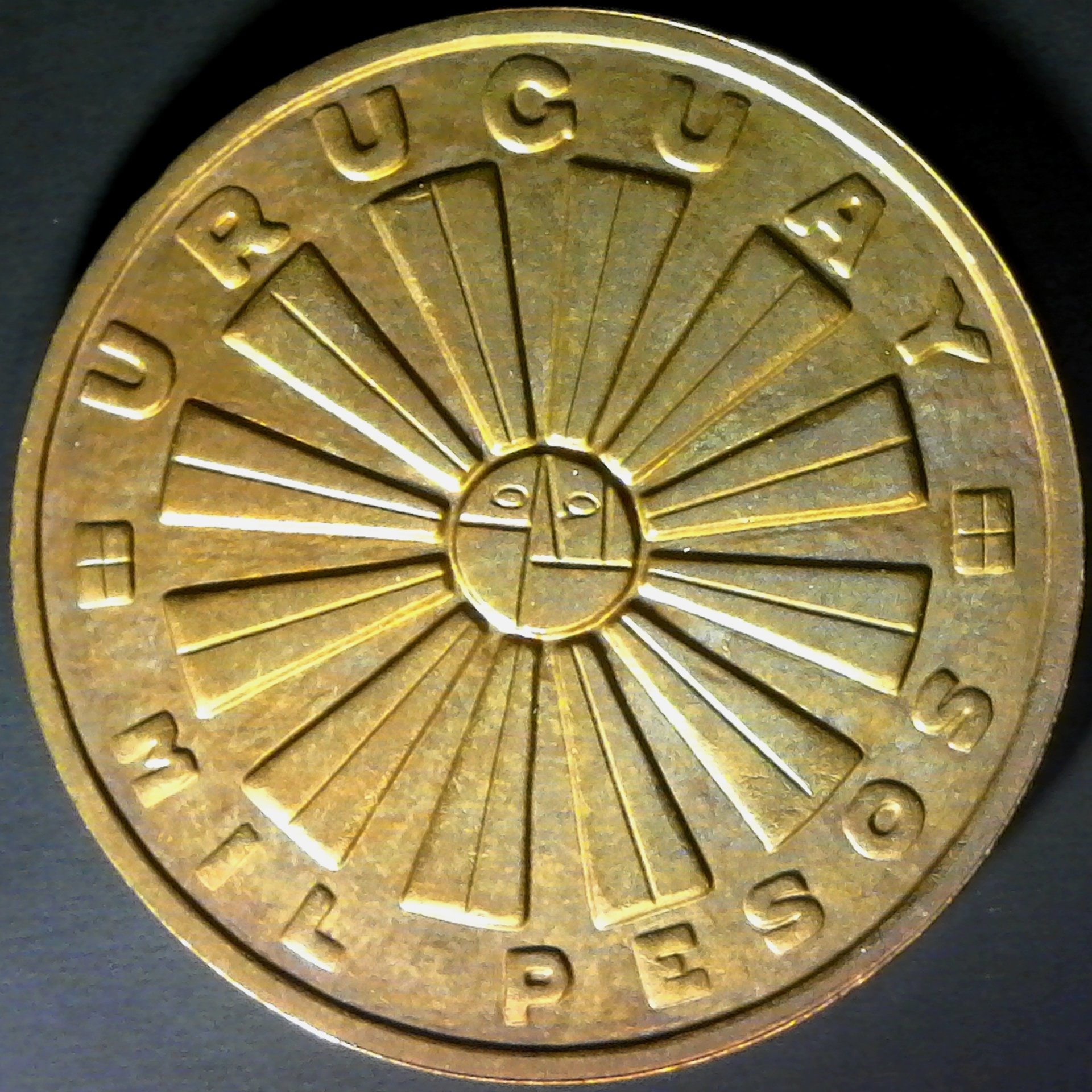 Uruguay 1000 pesos 1969 obv.jpg