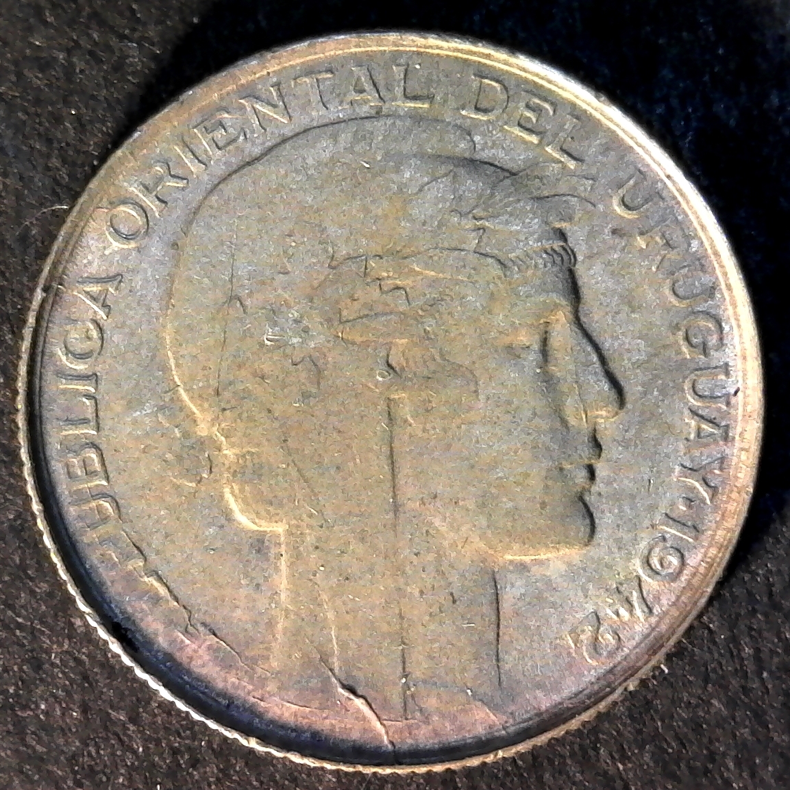 Uruguay 20 C 1942 obverse.jpg