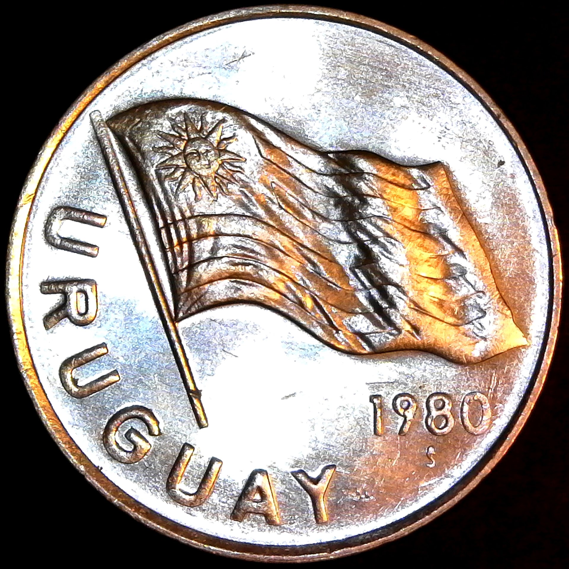 Uruguay 5 Nuevo Pesos 1980 obverse.jpg