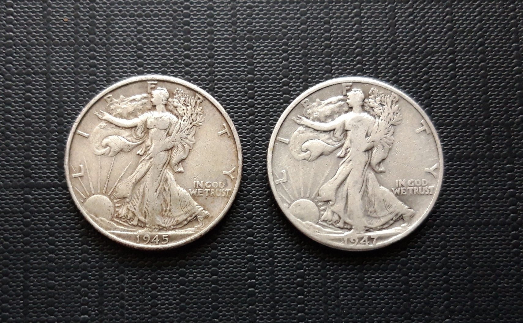 US.0,5$.walking.Liberty.jpg